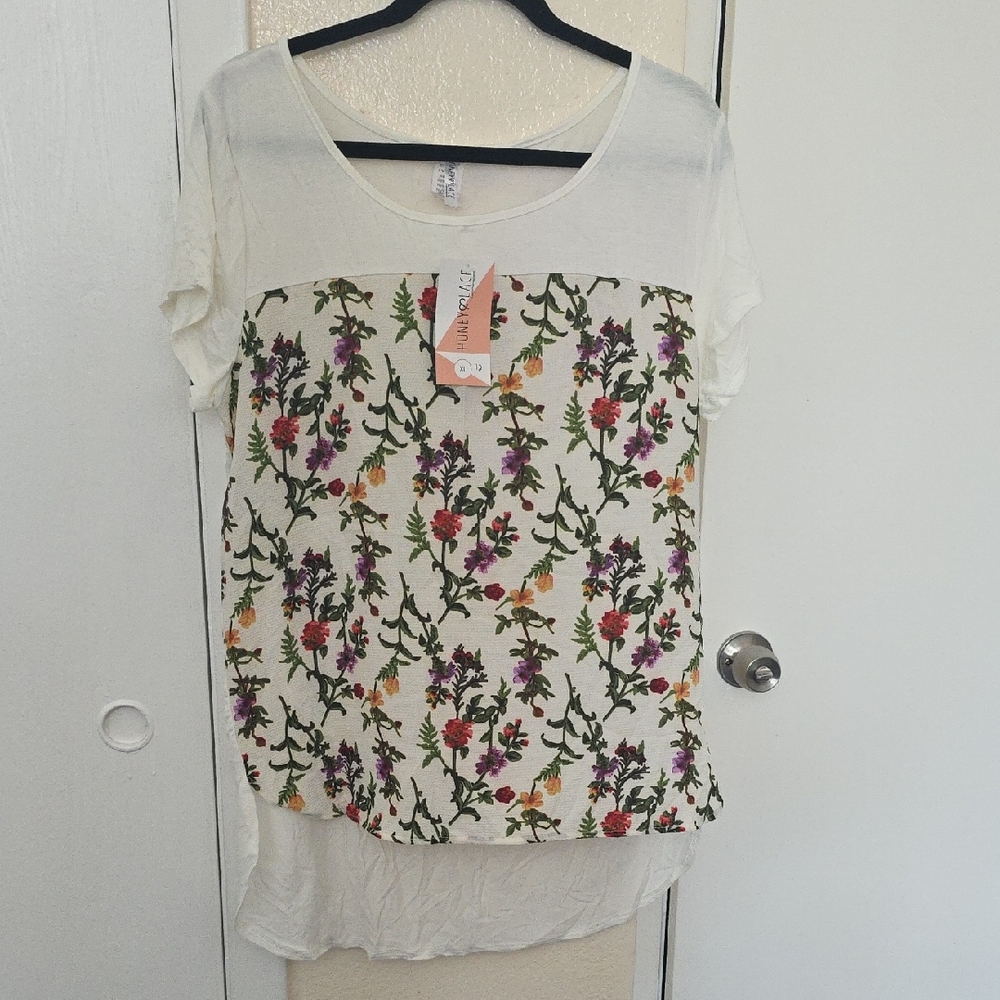 Honey and Lace Cream Floral Women's Blouse